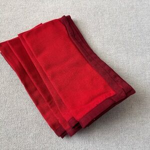 NWT Classic Red Napkins With Contrasting Red Trim 100% Cotton Set of 4